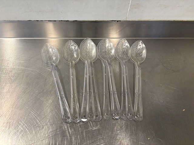 Geperforeerde kunststof opscheplepel (15x) - afbeelding 1 van  1