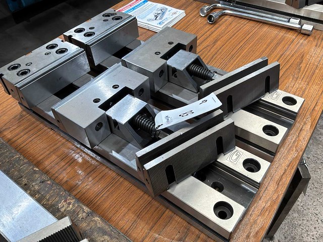 Gerardi 1a-4x300 machineklem (2x) - afbeelding 1 van  3