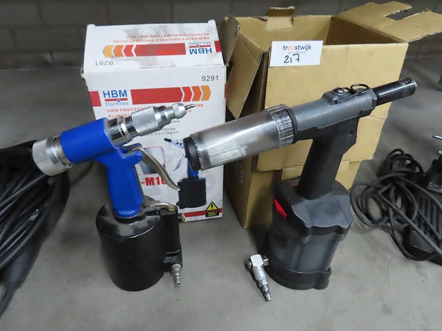 Gereedschap en kabel - afbeelding 3 van  4