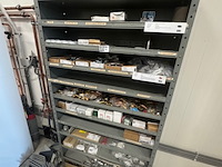 Gereedschap kast met installatiemateriaal - afbeelding 11 van  18