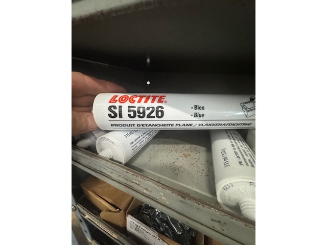 Gereedschap kast met installatiemateriaal - afbeelding 13 van  18