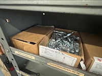 Gereedschap kast met installatiemateriaal - afbeelding 15 van  18