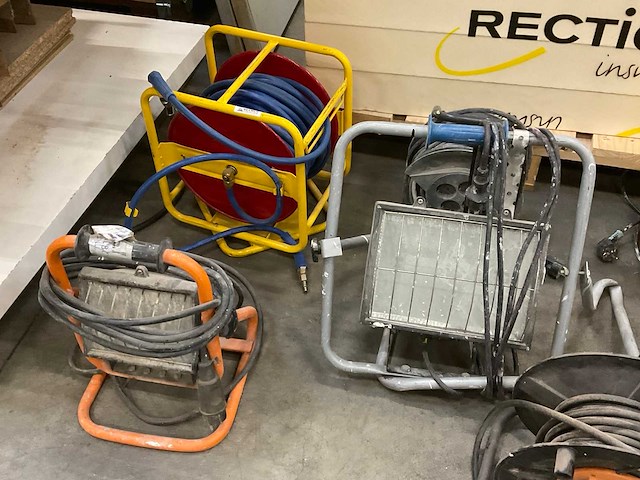 Gereedschap - afbeelding 2 van  4