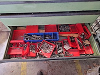 Gereedschapkast met gereedschappen - afbeelding 4 van  7