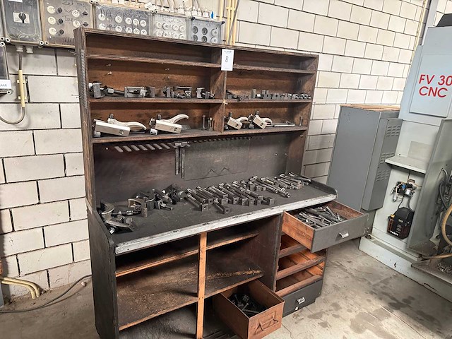 Gereedschapkast met opspangereedschap - afbeelding 1 van  7
