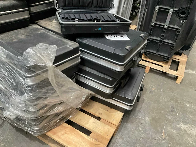 Gereedschapkoffers (16x) - afbeelding 2 van  10