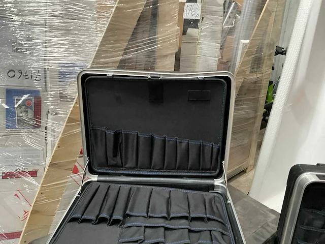Gereedschapkoffers (16x) - afbeelding 8 van  10