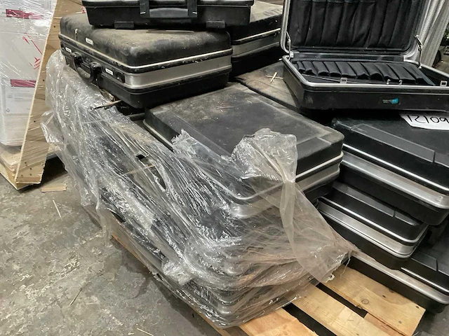 Gereedschapkoffers (16x) - afbeelding 10 van  10