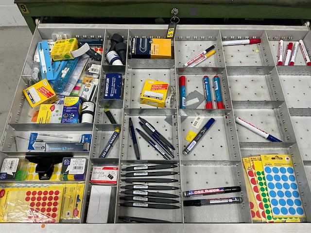 Gereedschapladen kast met inhoud - afbeelding 3 van  10