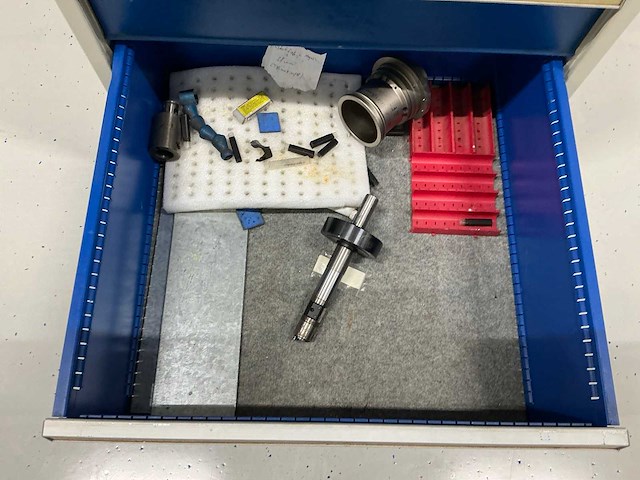 Gereedschapladenkast met 7 lade en inhoud - afbeelding 9 van  9