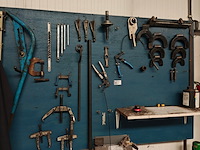 Gereedschapord met gereedschap - afbeelding 1 van  4