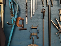 Gereedschapord met gereedschap - afbeelding 2 van  4