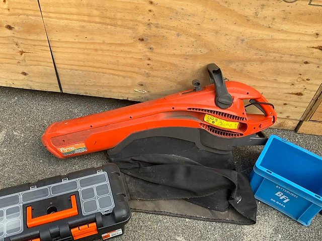 Gereedschappen, verlichting en toebehoren - afbeelding 2 van  8