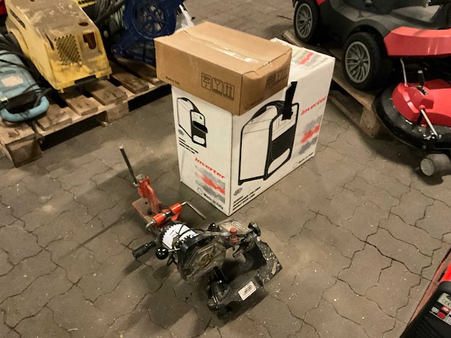 Gereedschappen - afbeelding 1 van  3