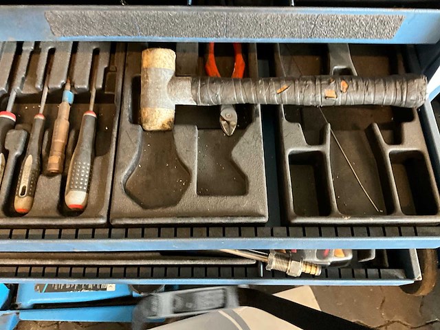 Gereedschapskar & krik - afbeelding 2 van  8