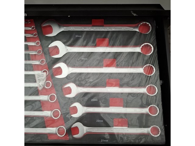 Gereedschapskar met inhoud, airforce jet - afbeelding 2 van  27