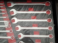 Gereedschapskar met inhoud, airforce jet - afbeelding 2 van  27