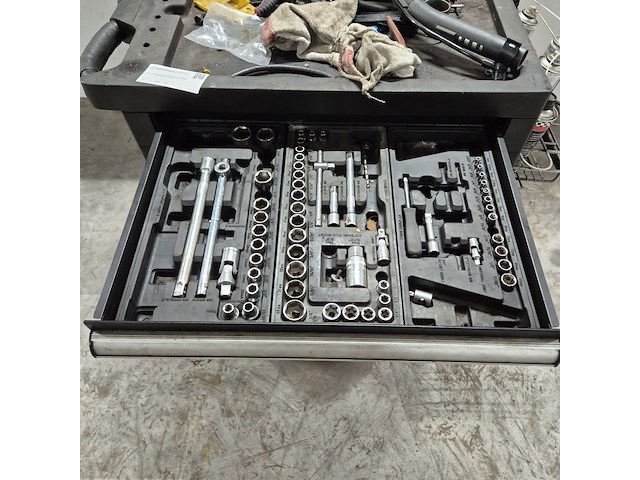 Gereedschapskar met inhoud, kastor - afbeelding 13 van  14