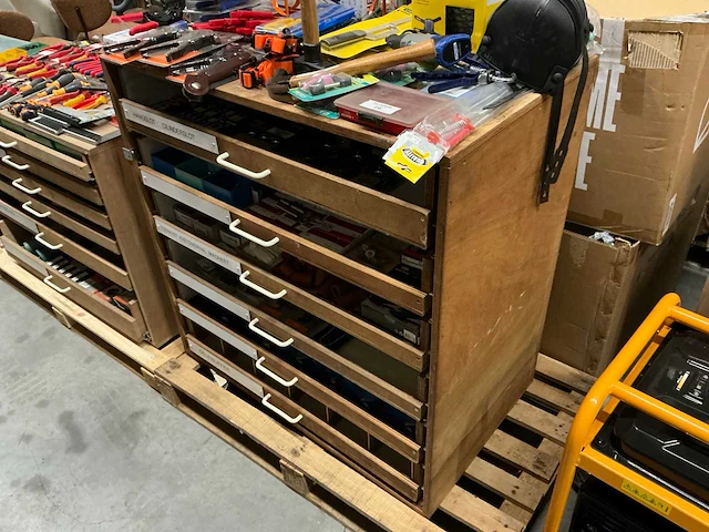 Gereedschapskast 99x59xh100cm - afbeelding 1 van  7