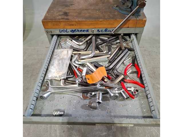 Gereedschapskast met bankschroef - afbeelding 3 van  8