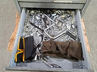 Gereedschapskast met bankschroef - afbeelding 7 van  8