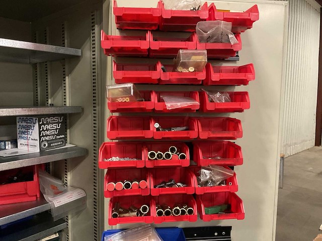 Gereedschapskast met inhoud - afbeelding 4 van  10