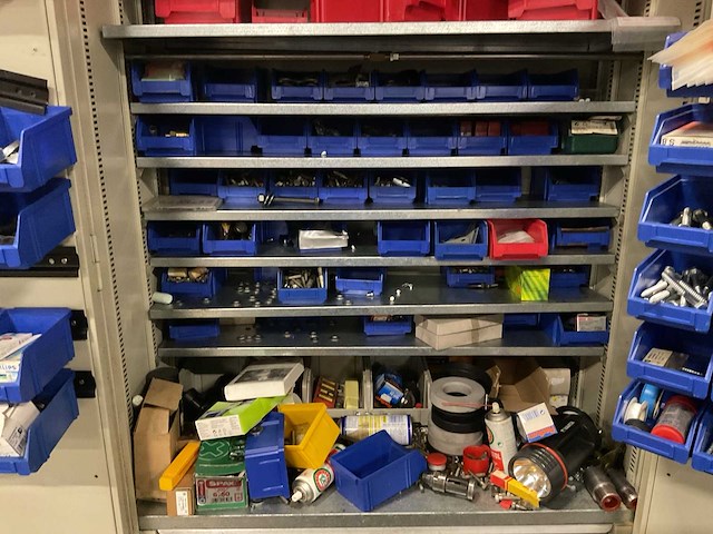 Gereedschapskast met inhoud - afbeelding 6 van  10