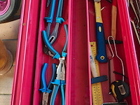 Gereedschapskist met gereedschap - afbeelding 2 van  4