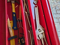 Gereedschapskist met gereedschap - afbeelding 3 van  4