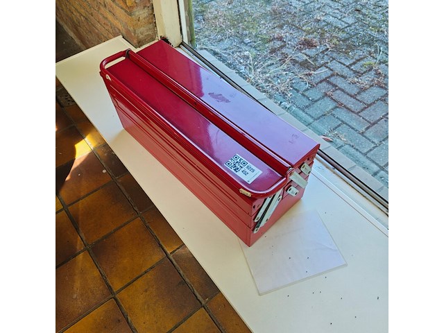 Gereedschapskist met gereedschap - afbeelding 4 van  4