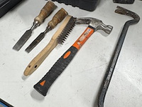 Gereedschapskist met handgereedschap - afbeelding 4 van  6