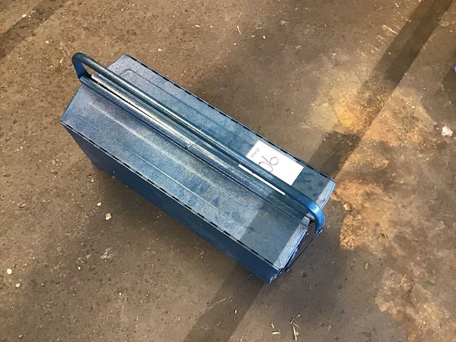 Gereedschapskist met inhoud - afbeelding 3 van  3