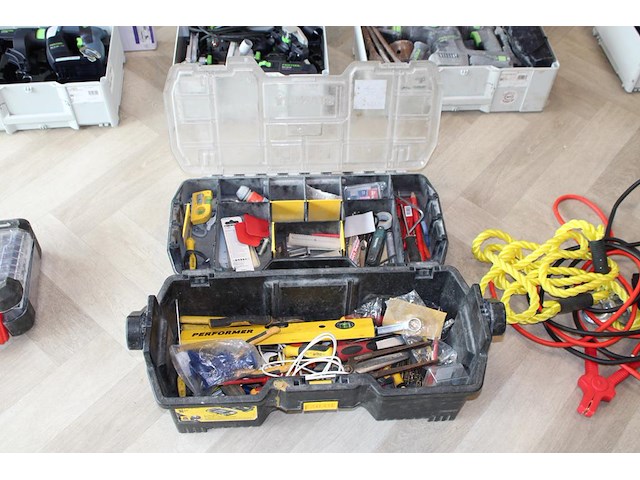 Gereedschapskist stanley met diverse handgereedschappen - afbeelding 1 van  4