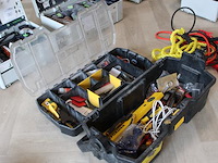 Gereedschapskist stanley met diverse handgereedschappen - afbeelding 2 van  4