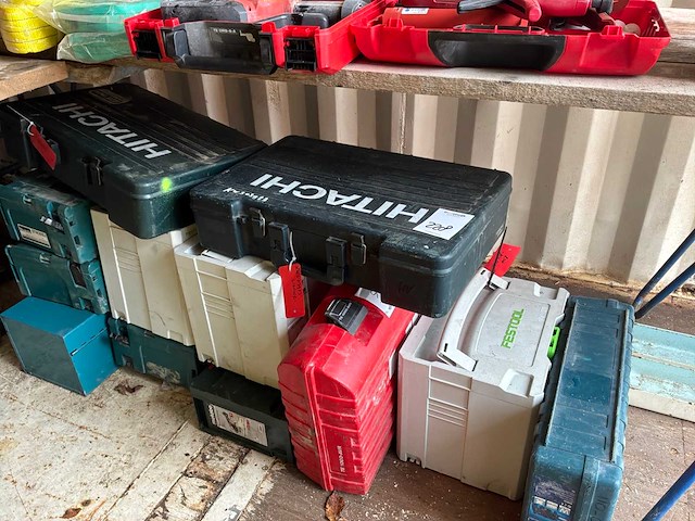 Gereedschapskoffer (12x) - afbeelding 1 van  3