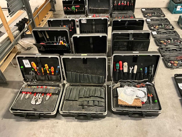 Gereedschapskoffer (9x) - afbeelding 1 van  5