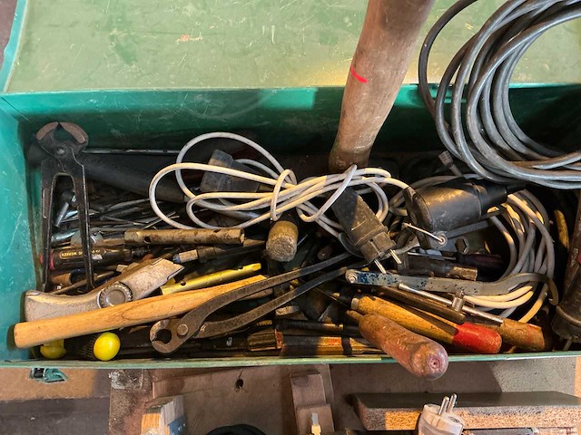 Gereedschapskoffer met gereedschap - afbeelding 3 van  4