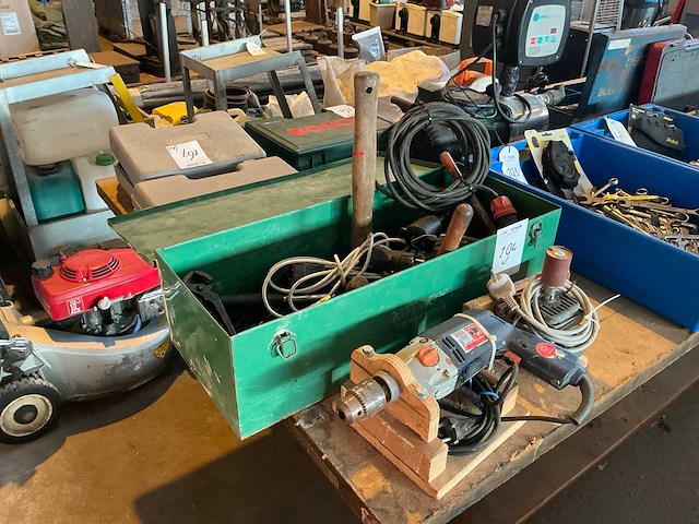 Gereedschapskoffer met gereedschap - afbeelding 4 van  4