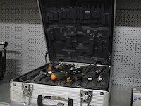 Gereedschapskoffer met inhoud w.o. waaronder schroevendraaiers, sleutels, doppen met ratel etc. - afbeelding 2 van  2