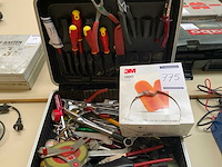 Gereedschapskoffer met inhoud - afbeelding 1 van  5