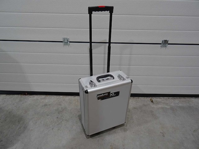 Gereedschapskoffer met inhoud - afbeelding 1 van  4