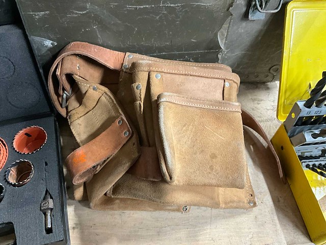 Gereedschapskoffer met inhoud - afbeelding 2 van  5