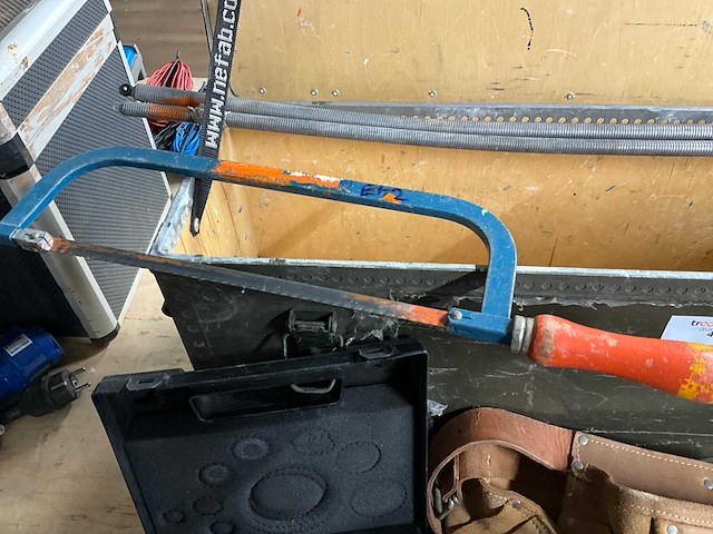 Gereedschapskoffer met inhoud - afbeelding 4 van  5