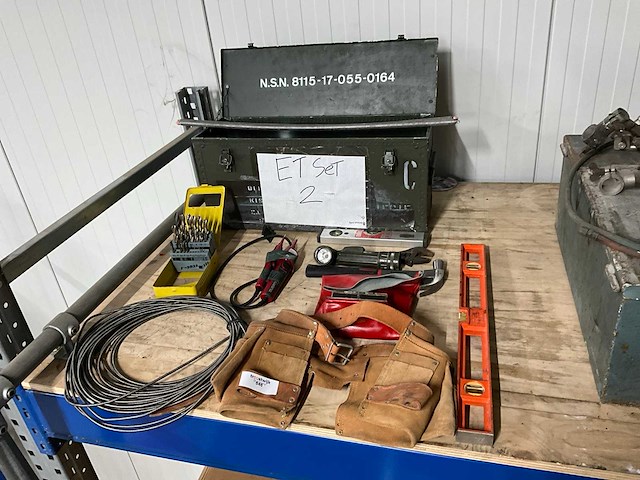 Gereedschapskoffer met inhoud - afbeelding 1 van  5