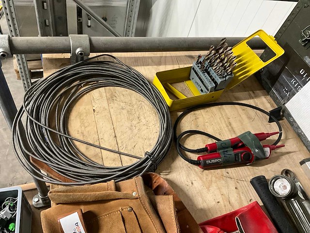 Gereedschapskoffer met inhoud - afbeelding 3 van  5