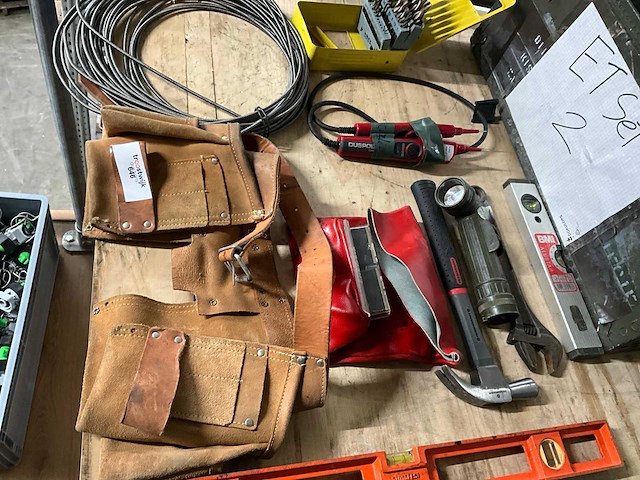 Gereedschapskoffer met inhoud - afbeelding 4 van  5