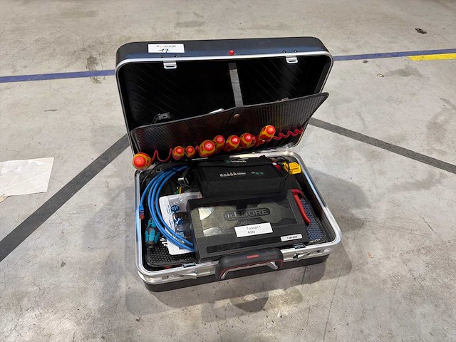 Gereedschapskoffer met inhoud - afbeelding 1 van  4