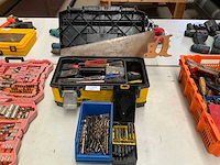 Gereedschapskoffer met inhoud - afbeelding 1 van  3