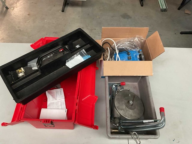 Gereedschapskoffer - afbeelding 1 van  3