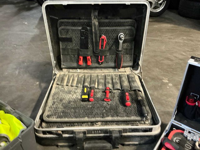 Gereedschapskoffers incl inhoud - afbeelding 4 van  4